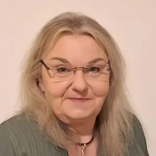 Silvia KARLOVITS